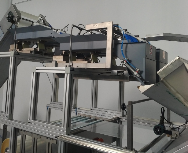 Αυτόματη Ηλεκτρονική Μηχανή Ζύγισης και Συσκευασίας με 1, 2, 3, κεφαλές ζυγισμού  Σειρά BG37IM